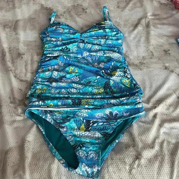 Bleu Rod Beatttie Paradise Found Tankini Swimsuit Top and Bottom - Picture 8 of 12